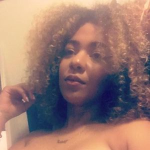 Meet your Posher, Nelly